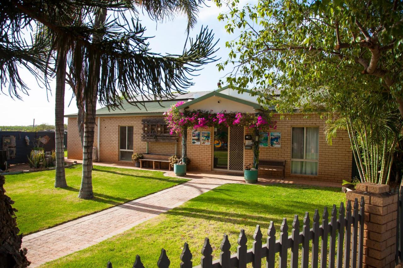 Capricorn Holiday Park Carnarvon Exterior foto